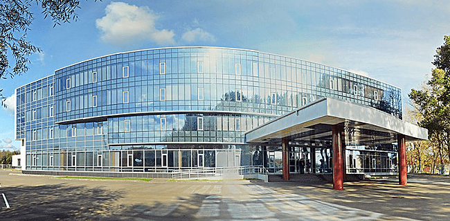 панорамные фасады учебно-тренировочного центра Голицыно