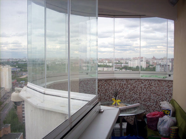 Остекление балконов: эркерных, круглых, закругленных Голицыно